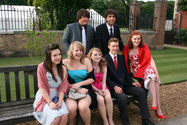 618x404 pixels (73K)